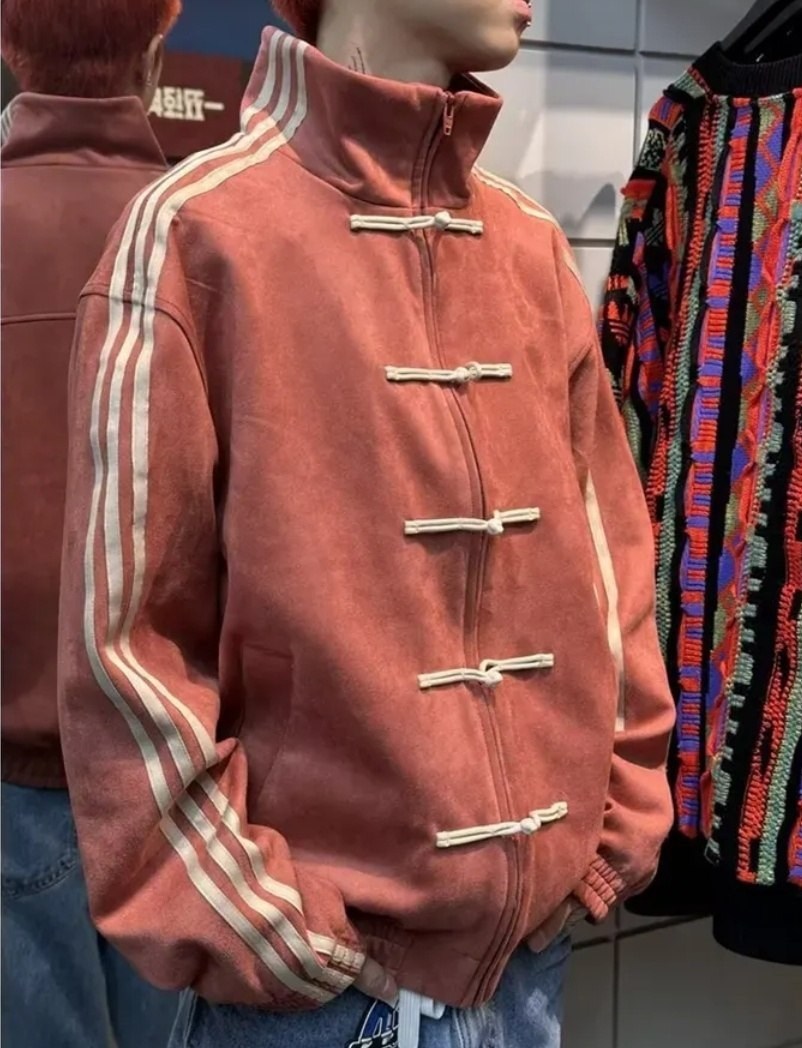 adidas мужская и женская классическая новая китайская замшевая куртка jy8276,адидас кофта в китайском стиле,adidas chinese new year jacket,костюм тан в стиле синьчжун адидас,китайский адидас кофта