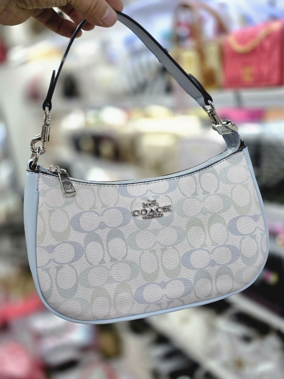 coach сумка на плечо,женская сумка coach,сумка coach,сумка через плечо coach,сумка coach белая летняя через плечо