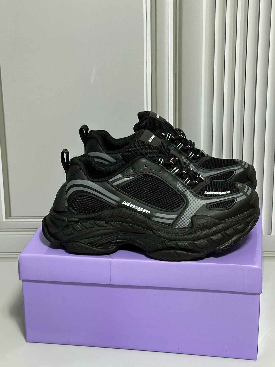 кроссовки в стиле balenciaga 10xl black,кроссовки женские balenciaga,balenciaga 10xl trainers all black,balenciaga кроссовки,кроссовки balenciaga 3xl sneaker 'worn-out черный