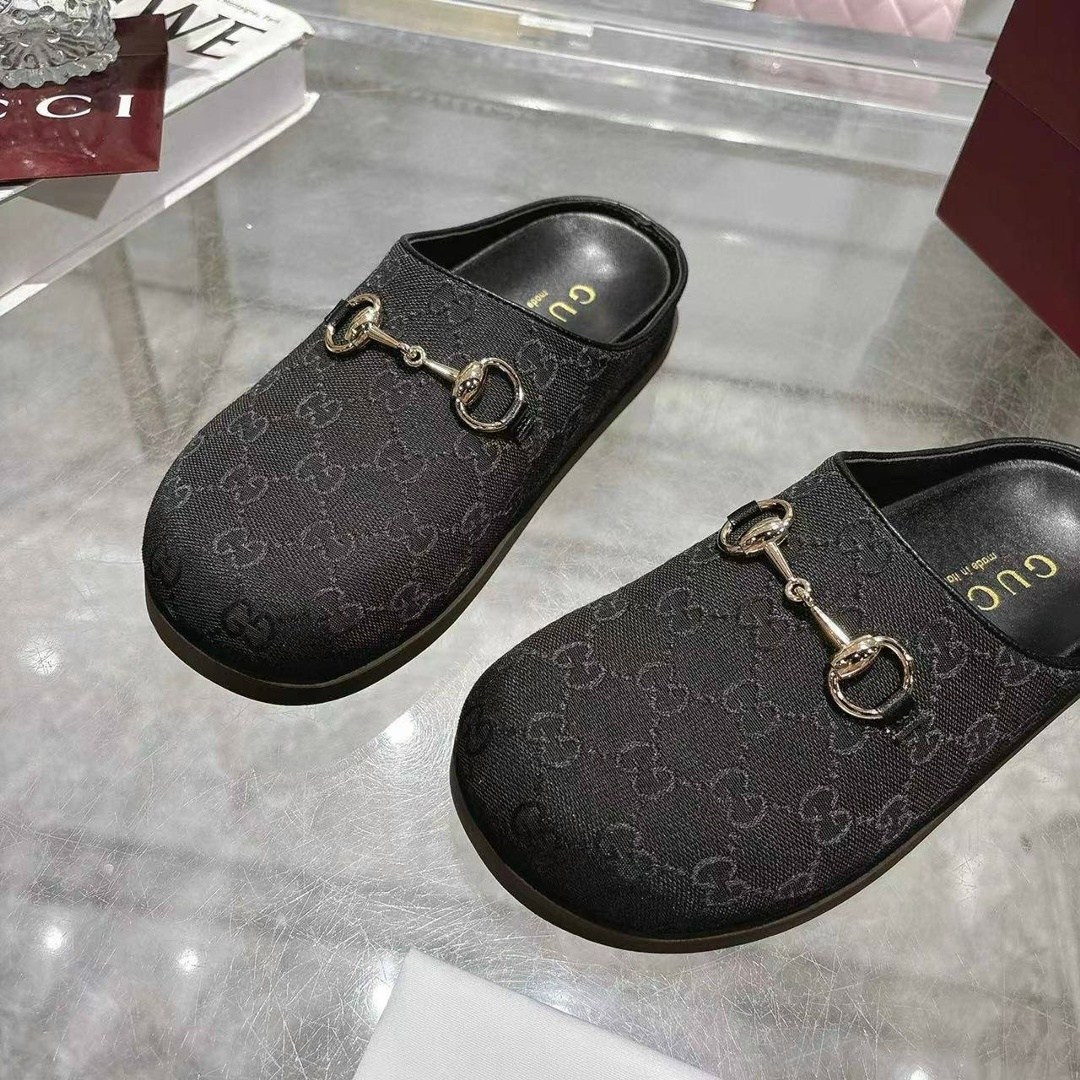 мюли gucci,обувь,шлепанцы gucci,женские шлепанцы,модные шлепанцы