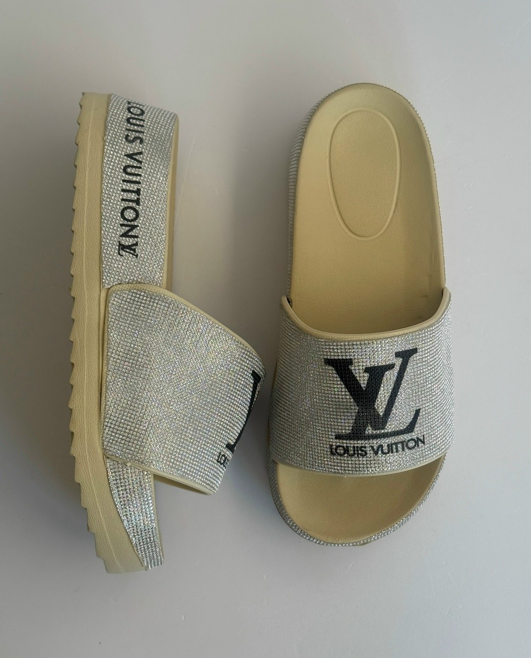 тапочки louis vuitton,модные тапочки,шлепанцы женские,,женские тапочки