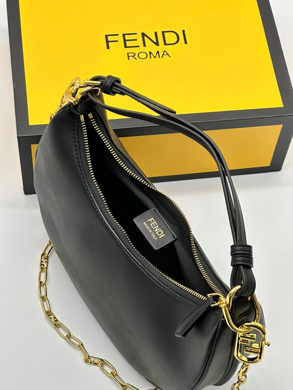 сумка fendi,сумка,сумка на плечо fendi,женская сумка,сумка фенди