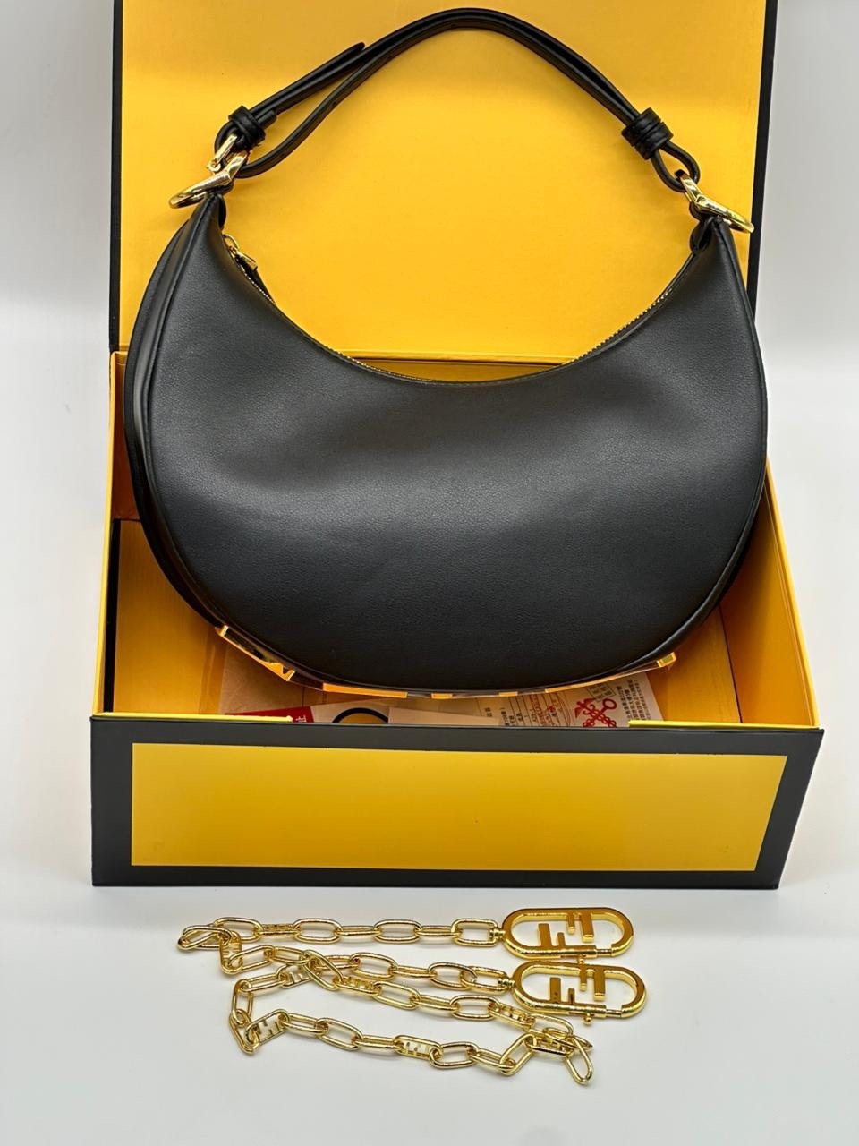 сумка fendi,сумка,сумка на плечо fendi,женская сумка,сумка фенди
