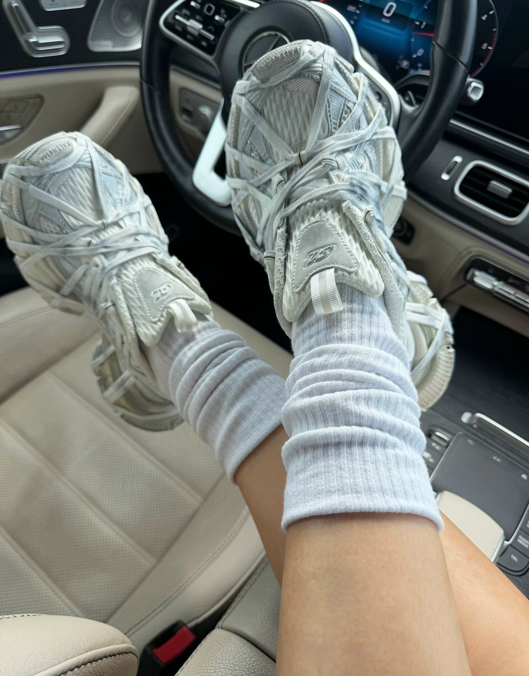 ,кроссовки женские balenciaga,balenciaga кроссовки,кроссовки баленcиaгa,кроссовки массивные