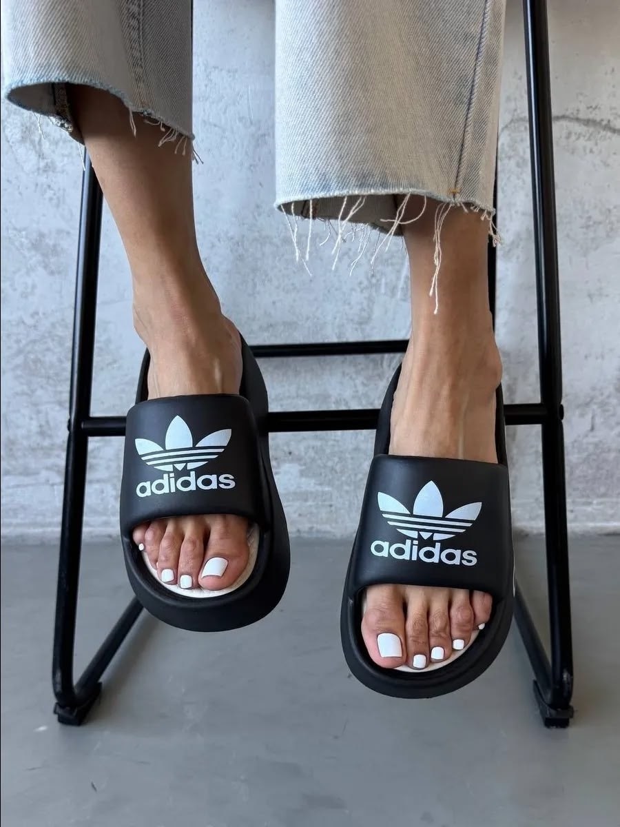 модные шлепки,adidas шлепки,шлепки женские,,шлепанцы белые