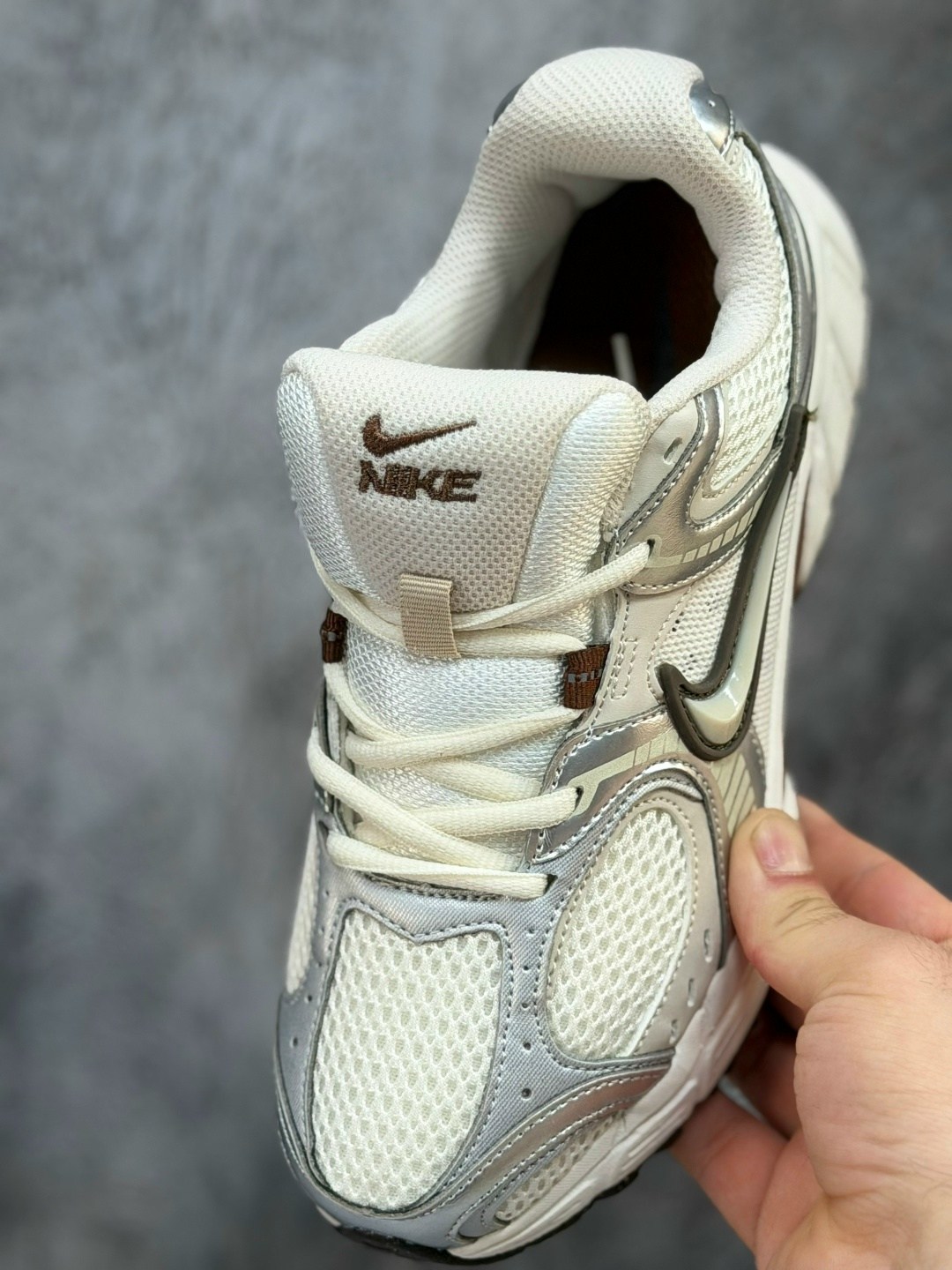 кроссовки nike,,женские кроссовки,кроссовки женские мужские,женские кроссовки nike v5 rnr white/brown