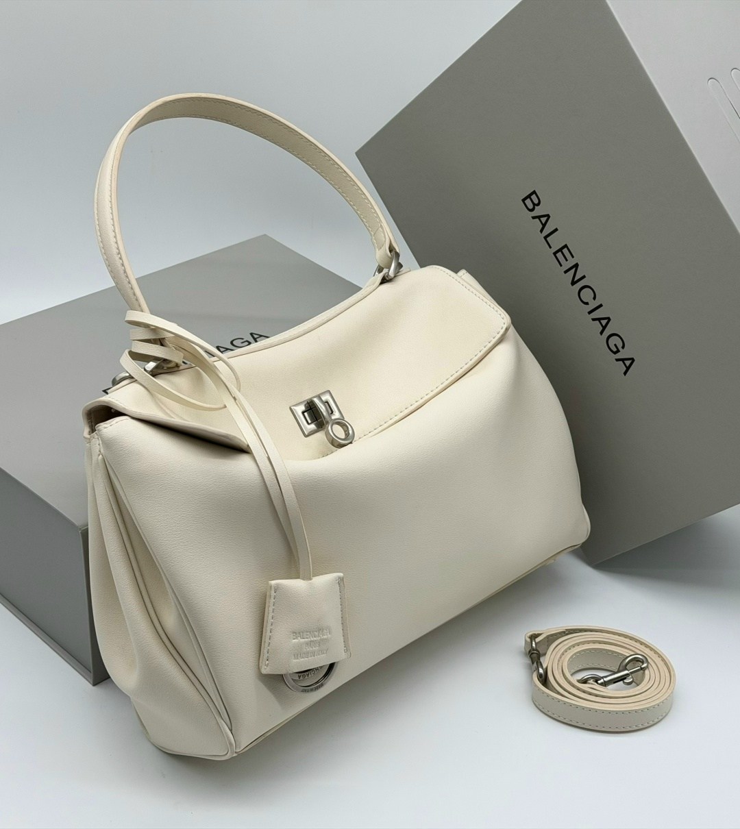сумка balenciaga,сумка женская balenciaga,баленсиага сумка,сумка,сумка balenciaga rodeo