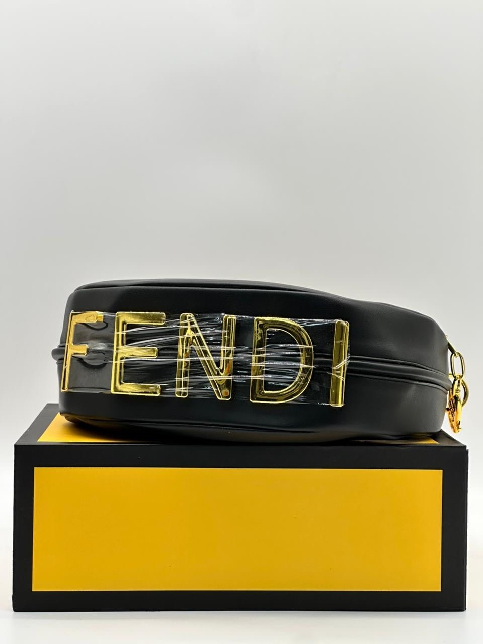 сумка fendi,сумка,сумка на плечо fendi,женская сумка,сумка фенди