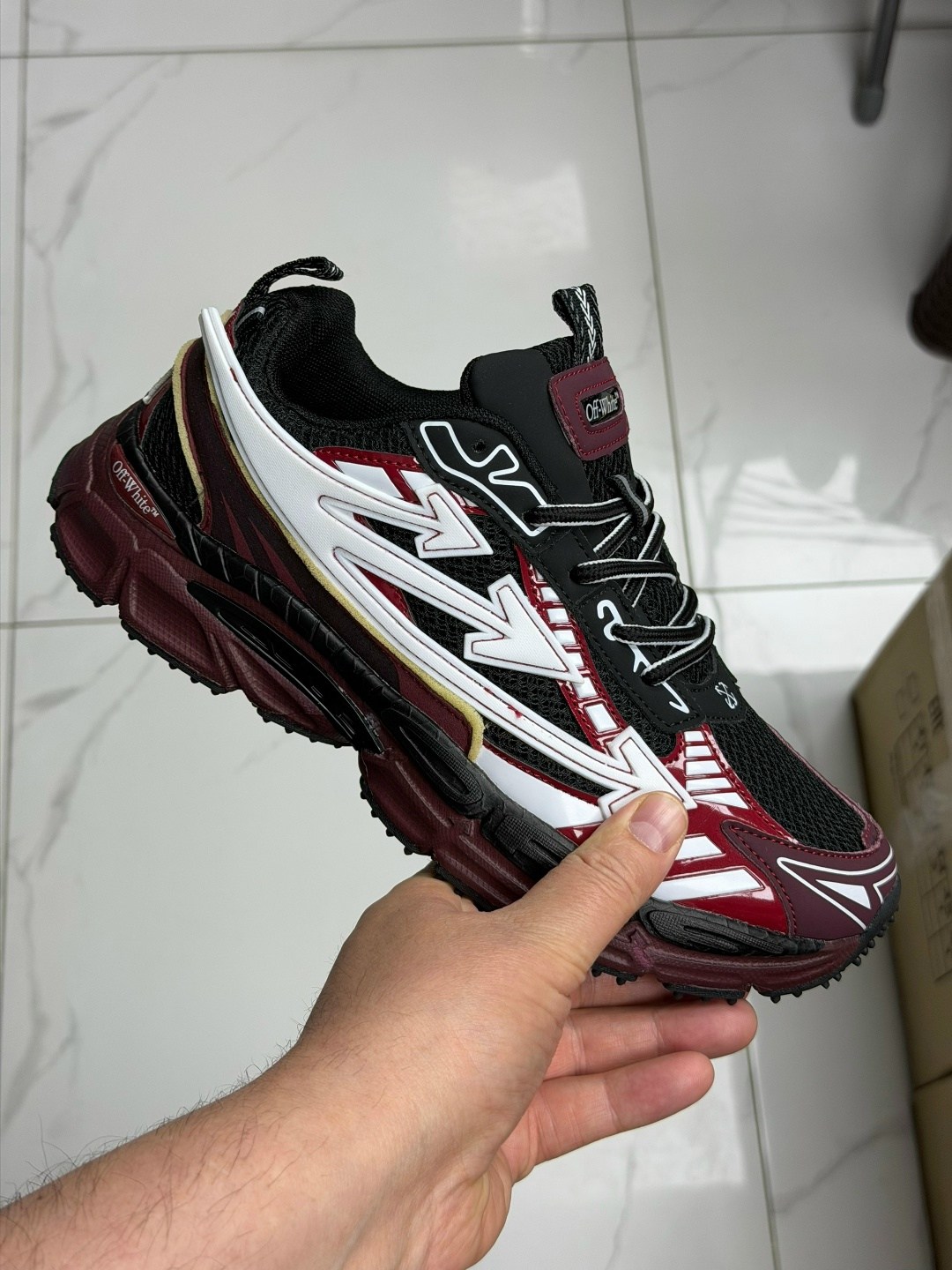 кроссовки balenciaga runner,кроссовки balenciaga,кроссовки balenciaga runner sneaker burgundy,баленсиага раннер,кроссовки баленсиага раннер