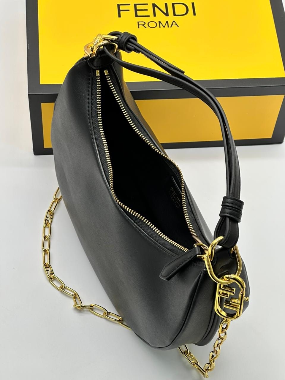 сумка fendi,сумка,сумка на плечо fendi,женская сумка,сумка фенди