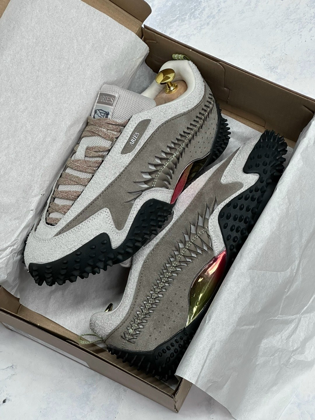 кроссовки puma,кроссовки,кроссовки puma x aries mostro 'tan suede',кроссовки puma aries x mostro 'ecru mouse grey',кроссовки mostro из коллаборации с aries