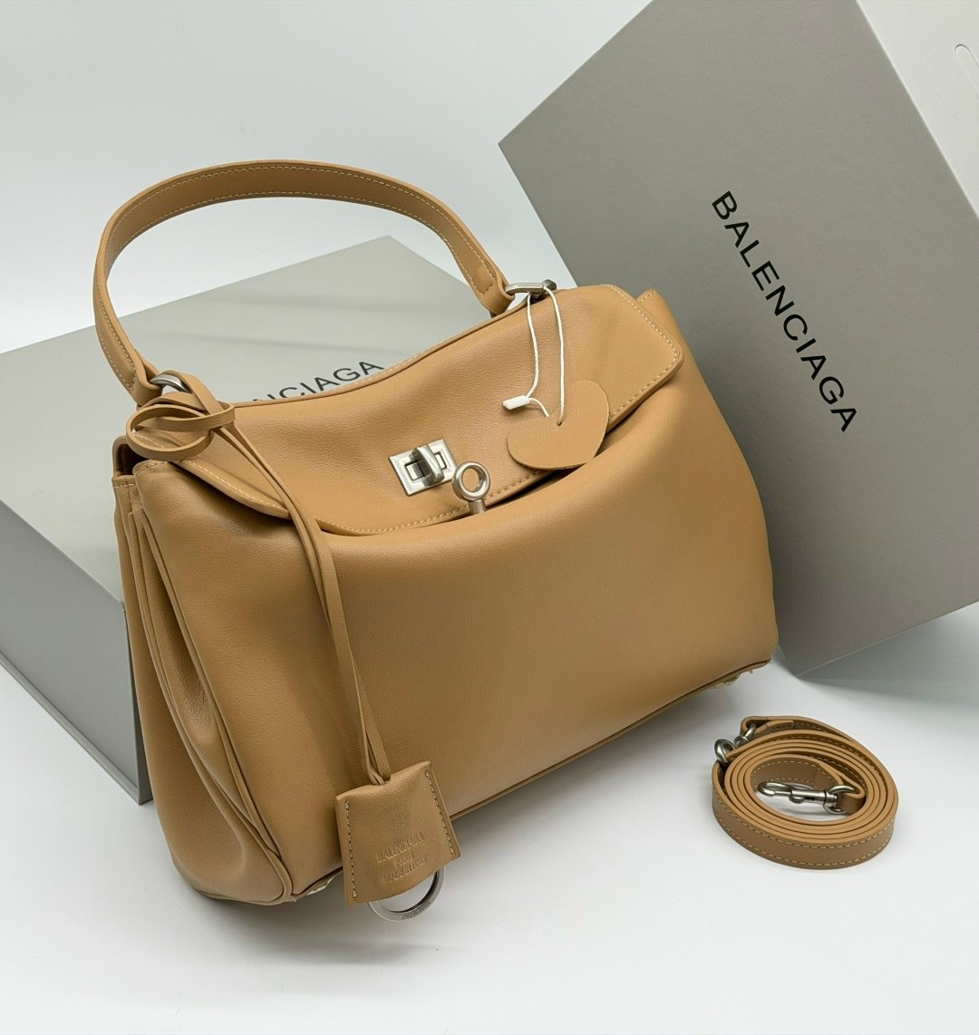 сумка balenciaga,сумка balenciaga женская,сумка balenciaga rodeo,сумка,сумка женская