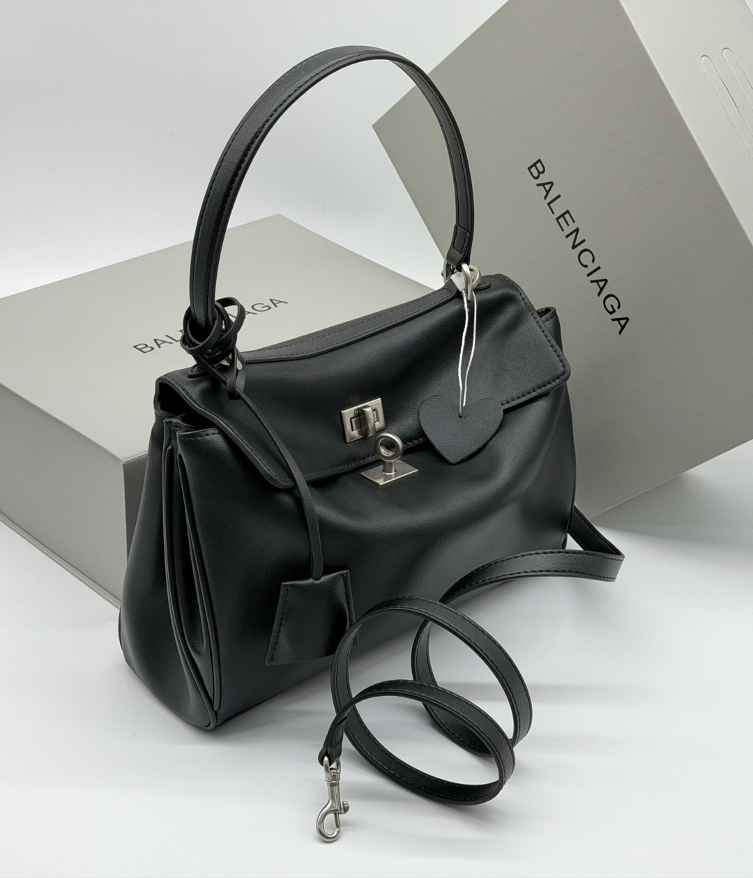 сумка balenciaga натуральная кожа 35-24 см,сумка balenciaga,balenciaga сумка женская,сумка balenciaga rodeo,женская сумка rodeo balenciaga