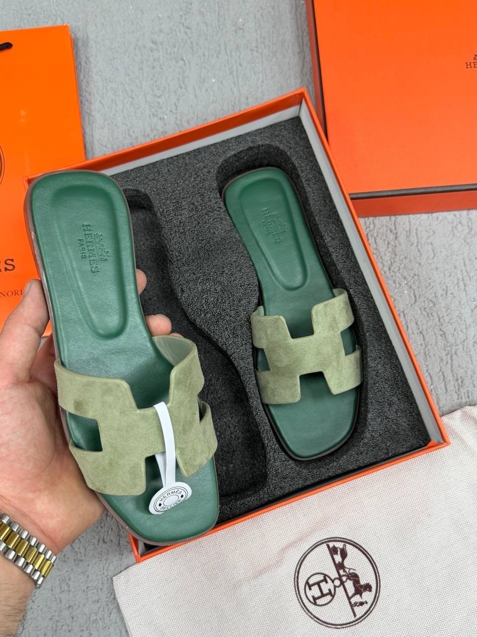 шлепанцы hermes,шлепки эрмес,тапочки hermes,шлепки гермес женские,шлепки эрмес бежевые