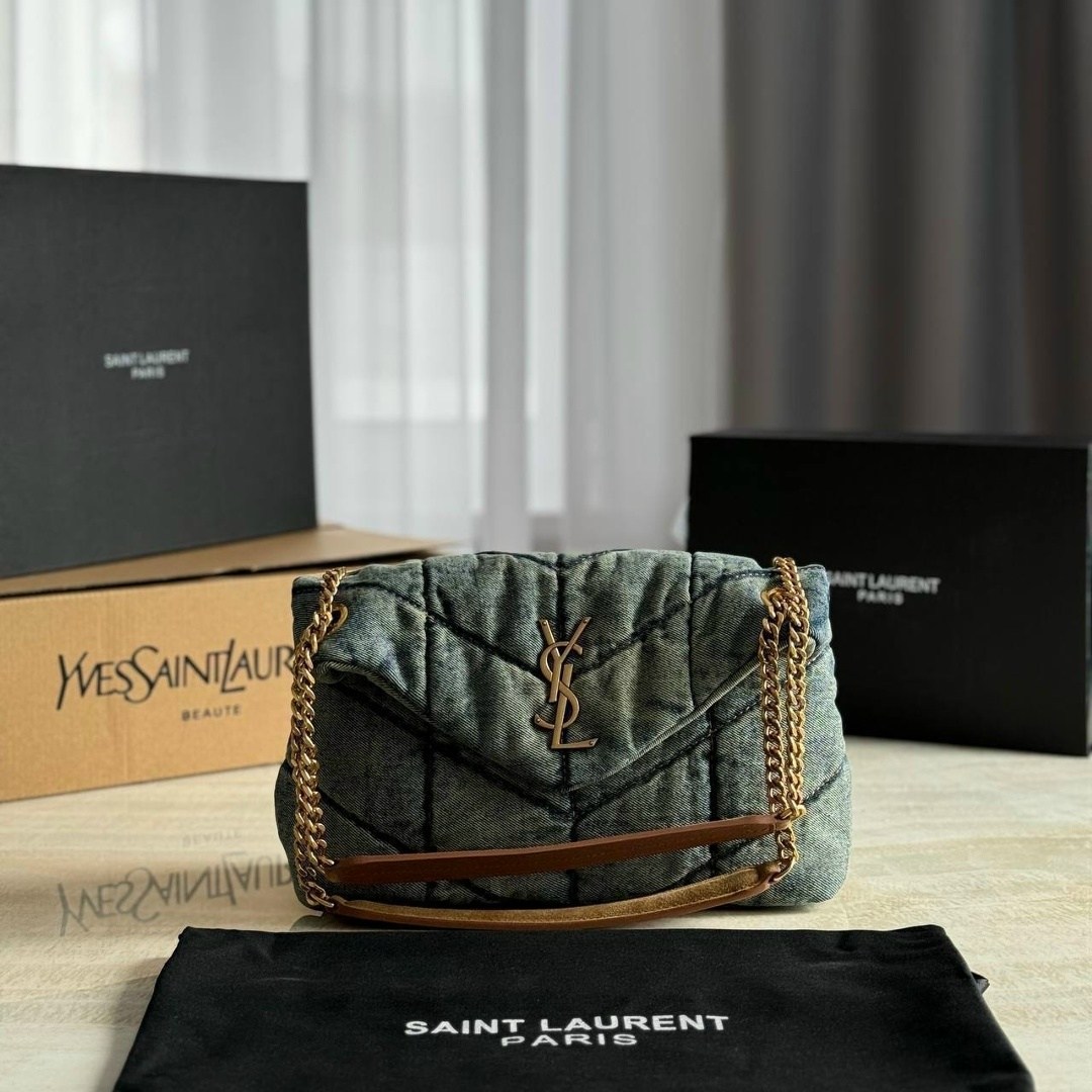 saint laurent сумка джинсовая,сумки yves saint laurent,сумка-пуффер на плечо с монограммой loulou ysl джинсовая,сумки джинсовые,сумка женская yves saint laurent