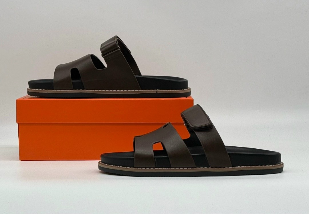 шлепанцы hermes,мужские шлепки эрмес,шлепанцы hermes мужские,шлепанцы гермес коричневые мужские,сандалии hermes