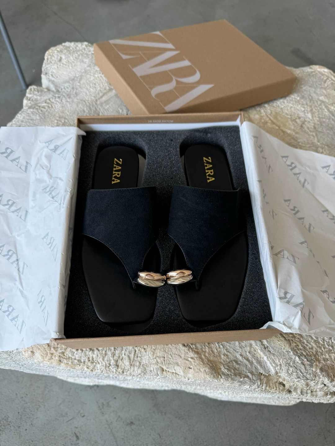 ,шлепанцы зара,шлепанцы женские,босоножки zara,женские босоножки