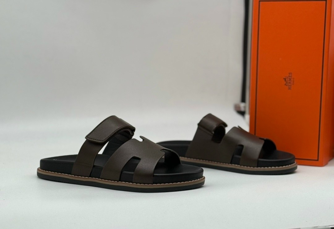 шлепанцы hermes,мужские шлепки эрмес,шлепанцы hermes мужские,шлепанцы гермес коричневые мужские,сандалии hermes