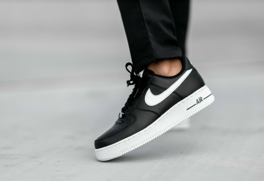 nike air force 1 black white,nike air force 1 07 an20,nike air force 1 low black,nike air force 1 black swoosh,nike air force 1 an20 black/white