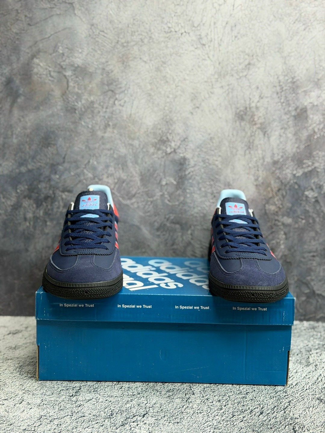 кроссовки adidas spezial manchester 89,кроссовки adidas manchester 89 spzl 'dark blue',adidas manchester 89,кроссовки adidas manchester spezial x c.p. company,adidas spezial manchester 89