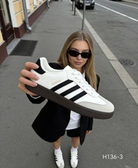 Кроссовки