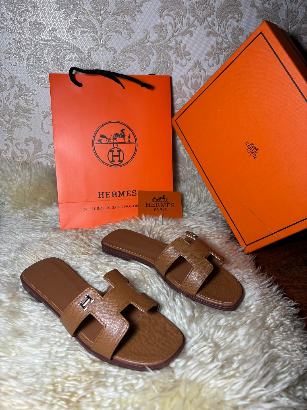 шлепанцы hermes,коричневые шлепки hermes,шлепки hermes женские,шлепки хермес оран,шлепки hermes