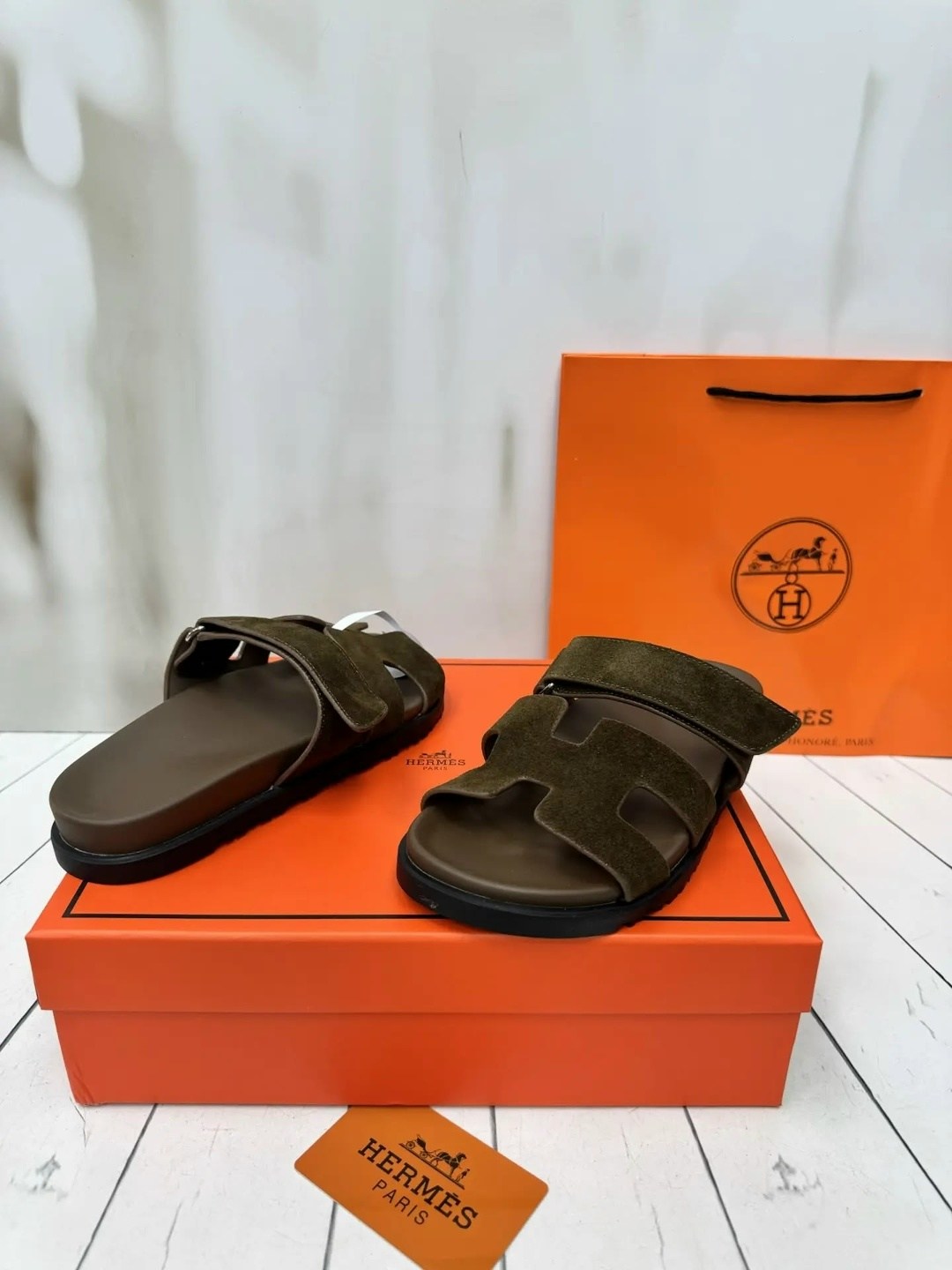 шлепки hermes,шлепанцы hermes,,сандалии hermes,женские шлепанцы