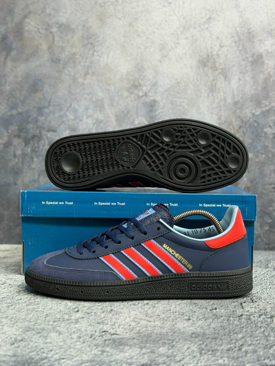 кроссовки adidas spezial manchester 89,кроссовки adidas manchester 89 spzl 'dark blue',adidas manchester 89,кроссовки adidas manchester spezial x c.p. company,adidas spezial manchester 89