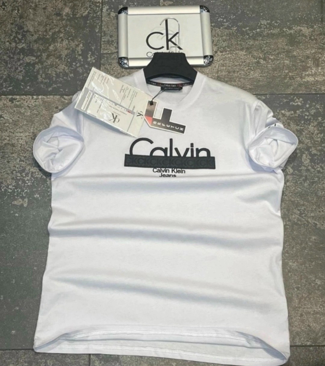 футболка стандартного кроя calvin klein, белый,мужская футболка calvin klein,белая футболка с логотипом комфорт calvin klein,футболка calvin klein,футболка calvin klein jeans