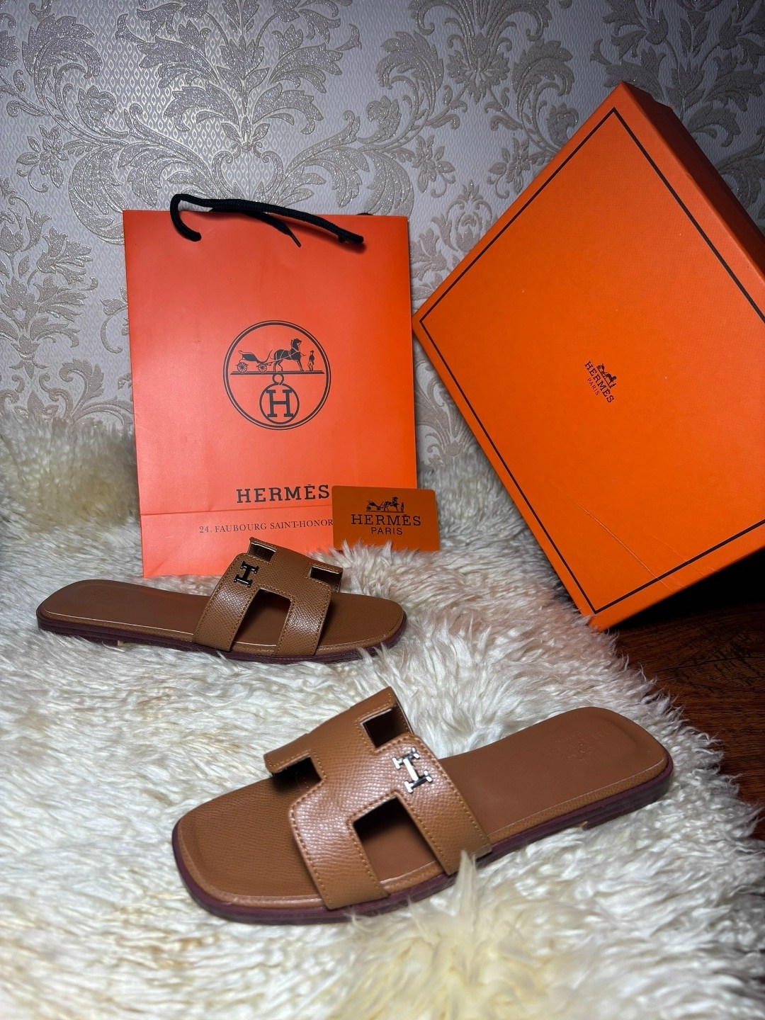 шлепанцы hermes,коричневые шлепки hermes,шлепки hermes женские,шлепки хермес оран,шлепки hermes