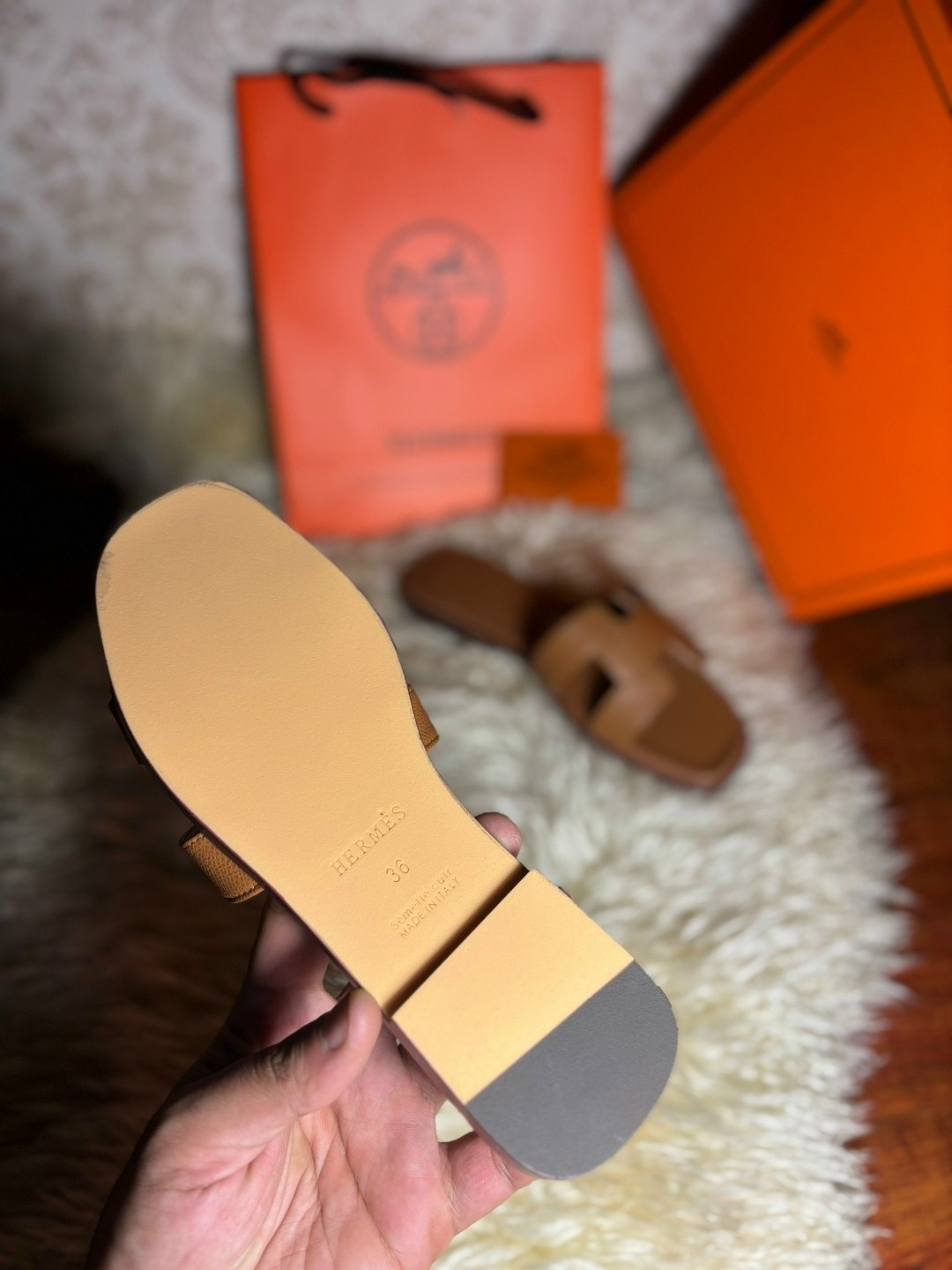 шлепанцы hermes,коричневые шлепки hermes,шлепки hermes женские,шлепки хермес оран,шлепки hermes