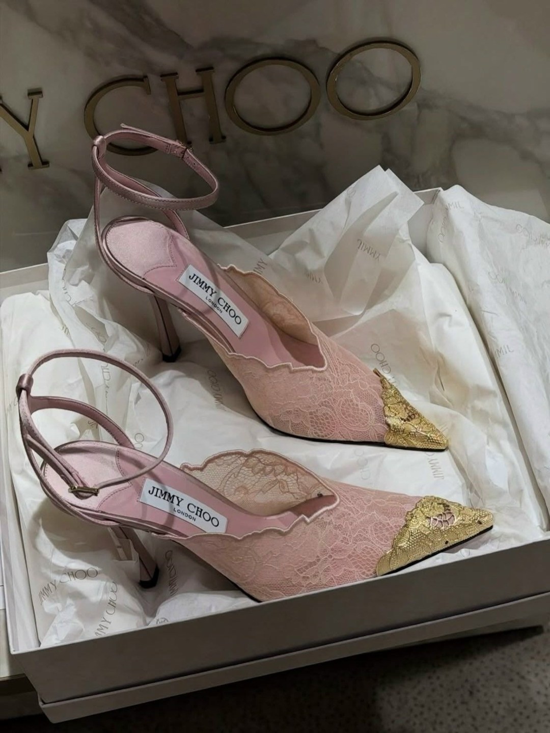 ,кружевные туфли-лодочки love 100 jimmy choo черный,туфли кружевные,туфли jimmy choo,дизайнерская