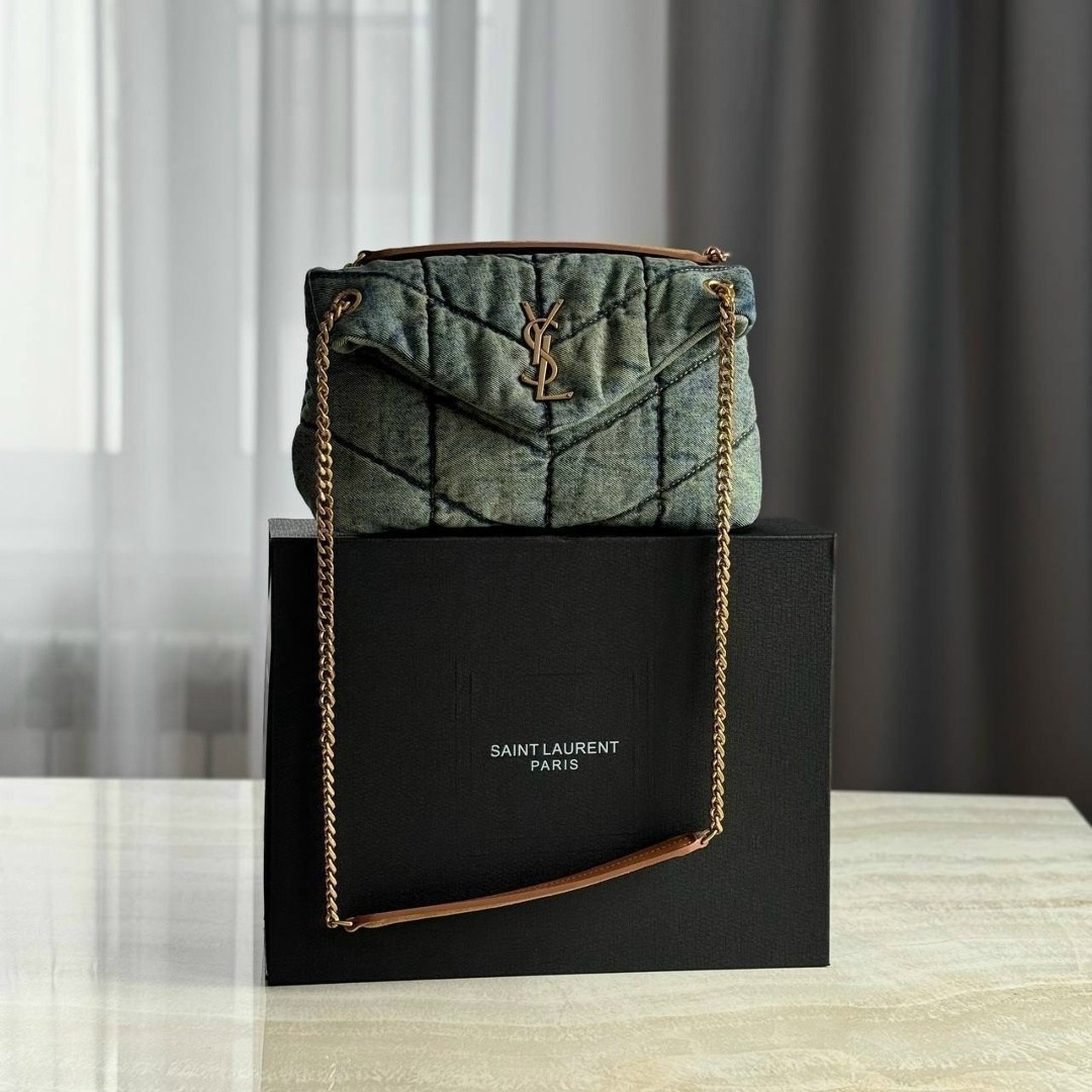 saint laurent сумка джинсовая,сумки yves saint laurent,сумка-пуффер на плечо с монограммой loulou ysl джинсовая,сумки джинсовые,сумка женская yves saint laurent