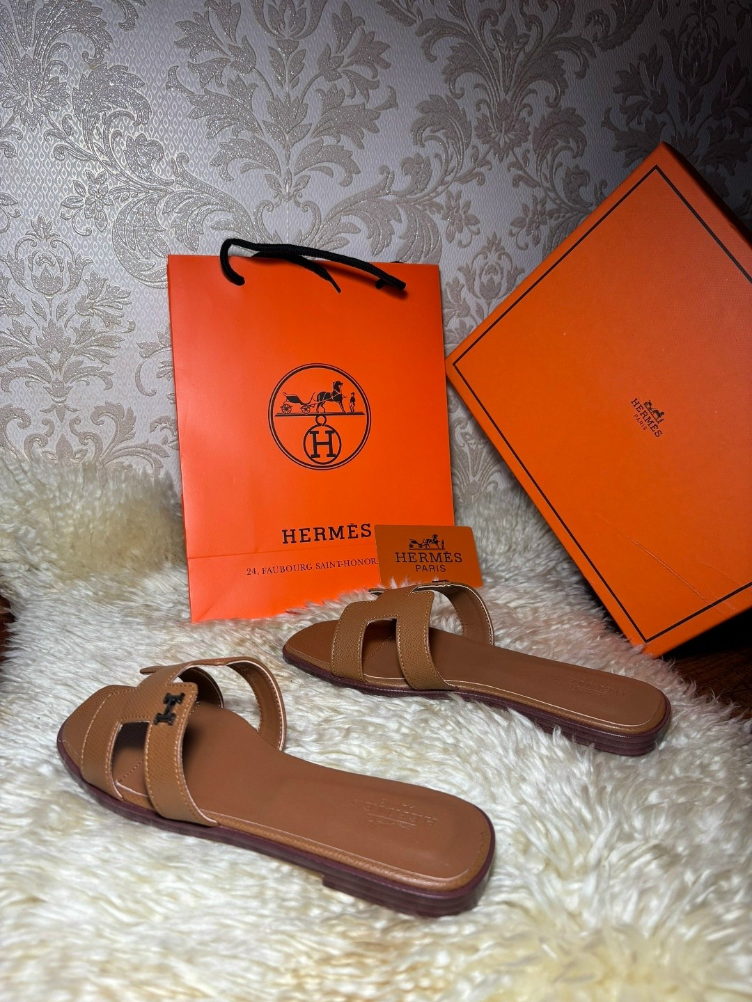 шлепанцы hermes,коричневые шлепки hermes,шлепки hermes женские,шлепки хермес оран,шлепки hermes