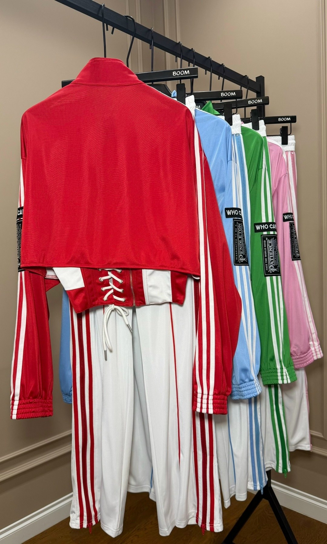 костюм адидас,спортивный костюм,женский спортивный костюм adidas,костюм адидас красный,спортивный костюм адидас