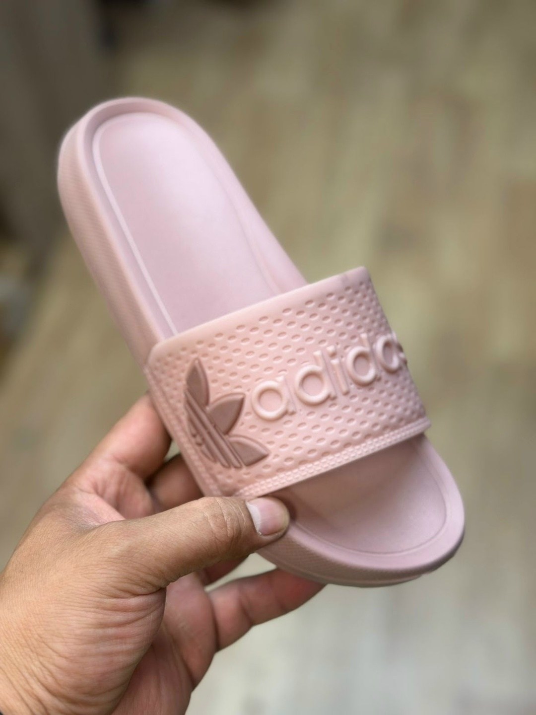 adidas originals adilette slide,adidas adilette comfort slides,adidas originals adilette,шлепанцы adidas,adidas originals adilette lite