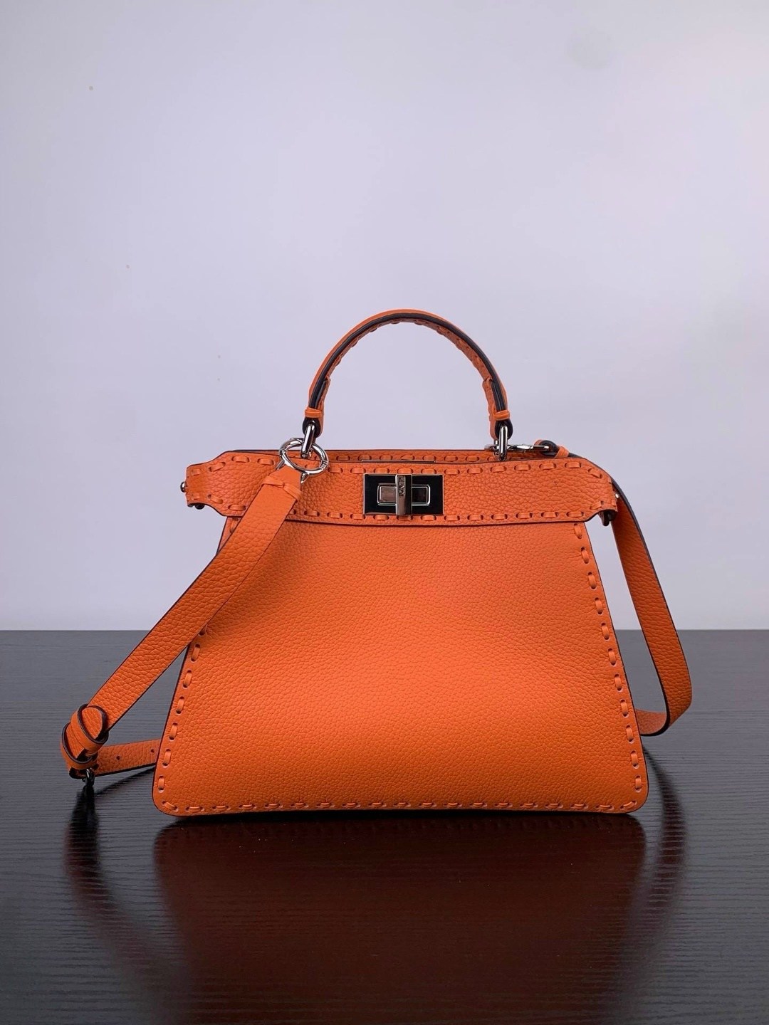 сумка fendi,сумка на плечо fendi,сумка фенди,женская сумка fendi,сумки модные