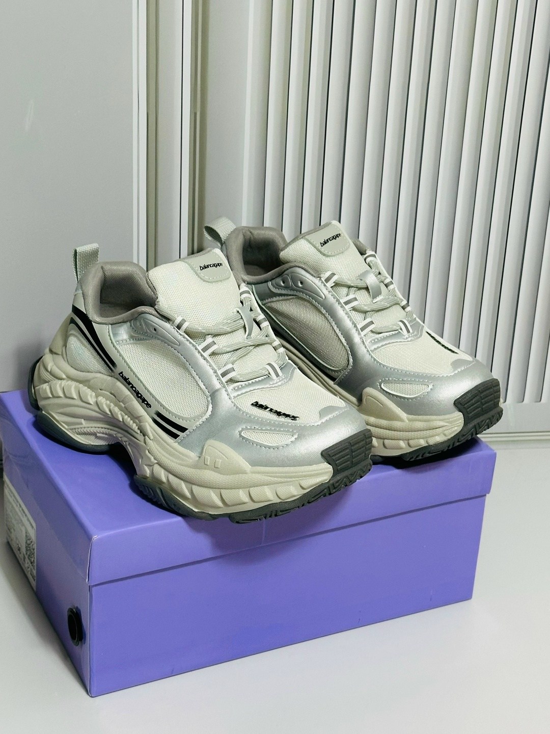 женские кроссовки balenciaga cargo,кроссовки женские balenciaga,balenciaga кроссовки,баленсиага кроссовки женские,кроссовки balenciaga cargo 785756w2mv premium white-black