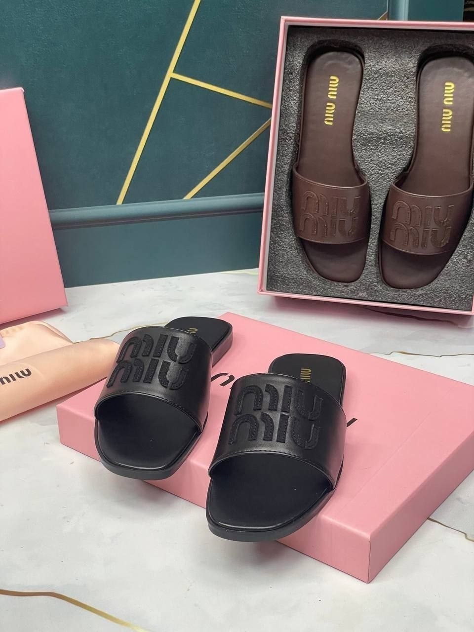 шлепки miu miu,шлепанцы miu miu,,шлепанцы женские,кожаные шлепанцы miu miu