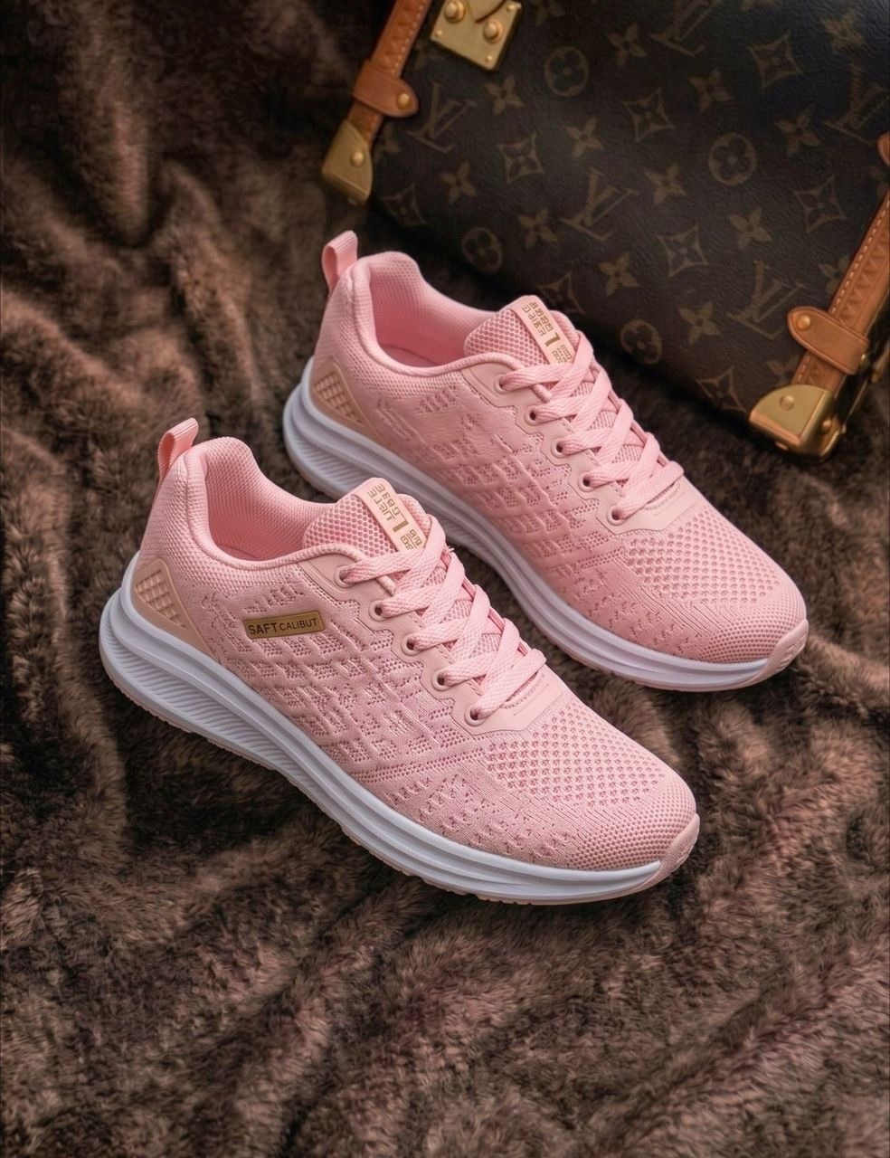 кроссовки nike женские,женские кроссовки,розовые кроссовки женские,кроссовки nike,кроссовки