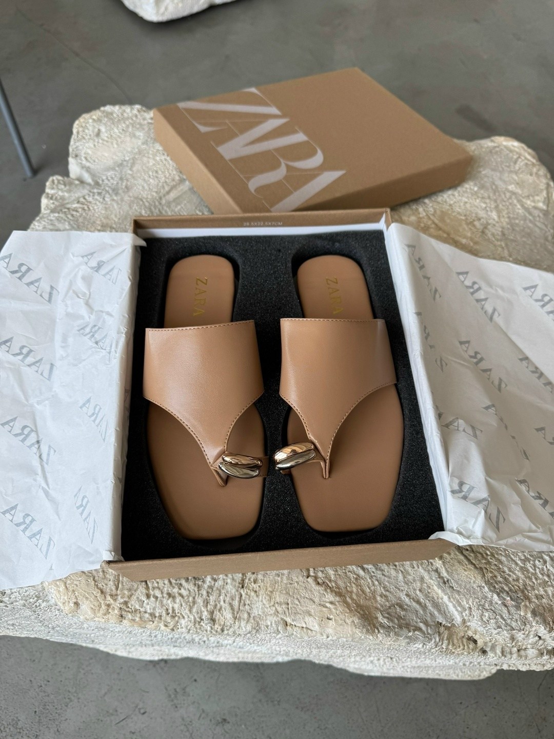 ,шлепанцы зара,шлепанцы женские,босоножки zara,женские босоножки
