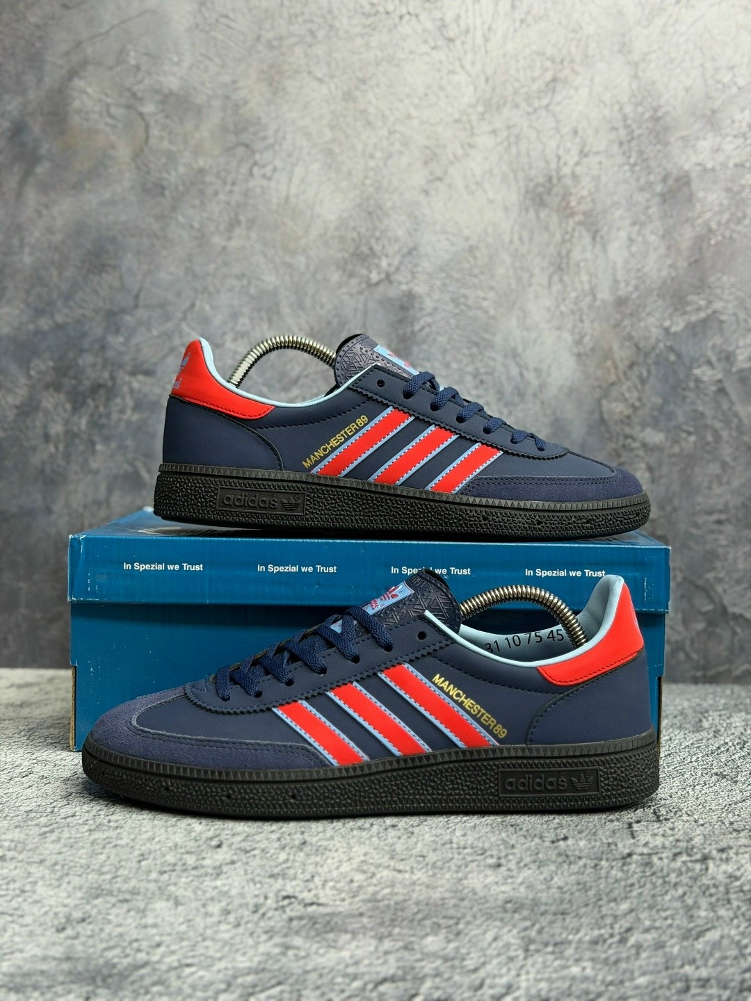 кроссовки adidas spezial manchester 89,кроссовки adidas manchester 89 spzl 'dark blue',adidas manchester 89,кроссовки adidas manchester spezial x c.p. company,adidas spezial manchester 89