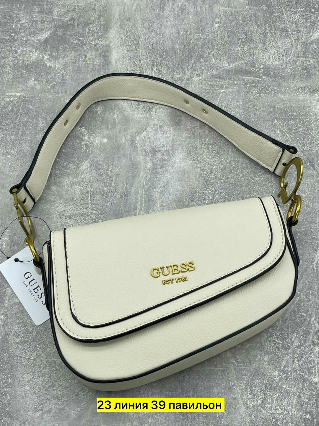 белая сумка guess,сумка guess женская через плечо,сумка женская guess,guess сумка,guess сумка на плечо