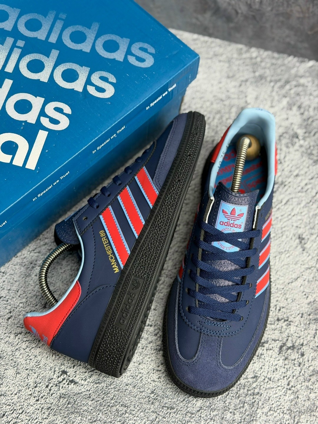 кроссовки adidas spezial manchester 89,кроссовки adidas manchester 89 spzl 'dark blue',adidas manchester 89,кроссовки adidas manchester spezial x c.p. company,adidas spezial manchester 89