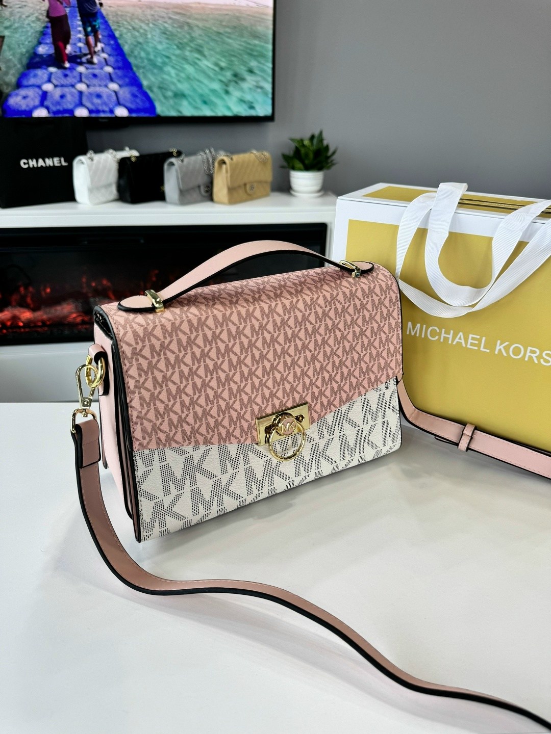 michael kors сумка,сумки на плечо michael kors,сумка,женская cумка michael kors,сумочки