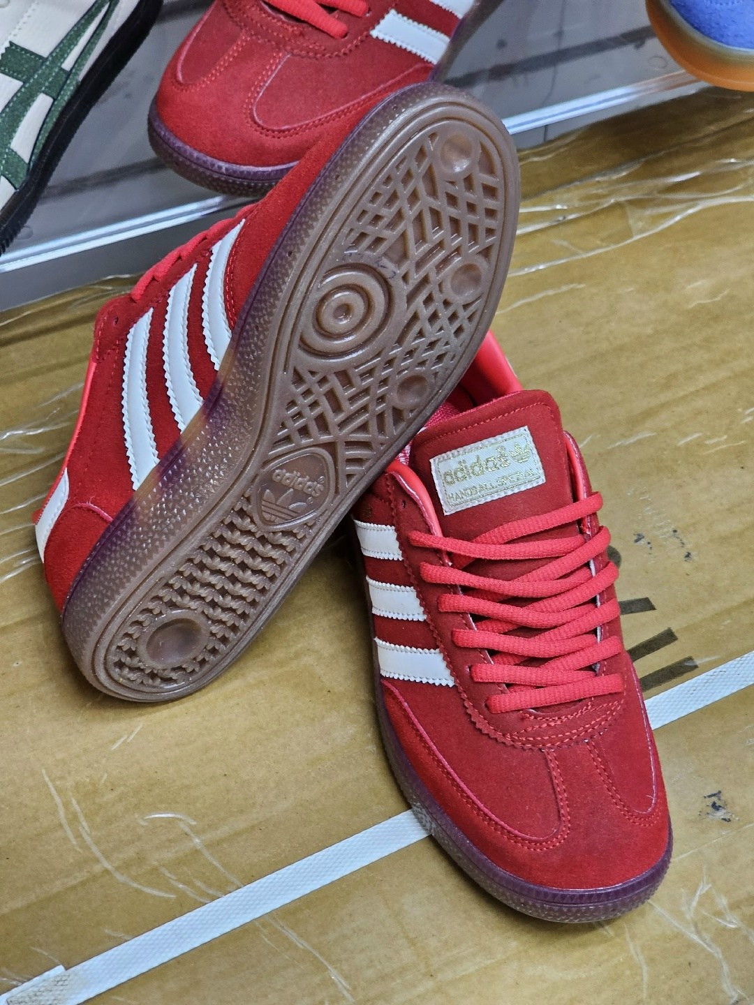 adidas handball spezial,adidas originals handball spezial,кроссовки adidas spezial,кроссовки,adidas spezial red