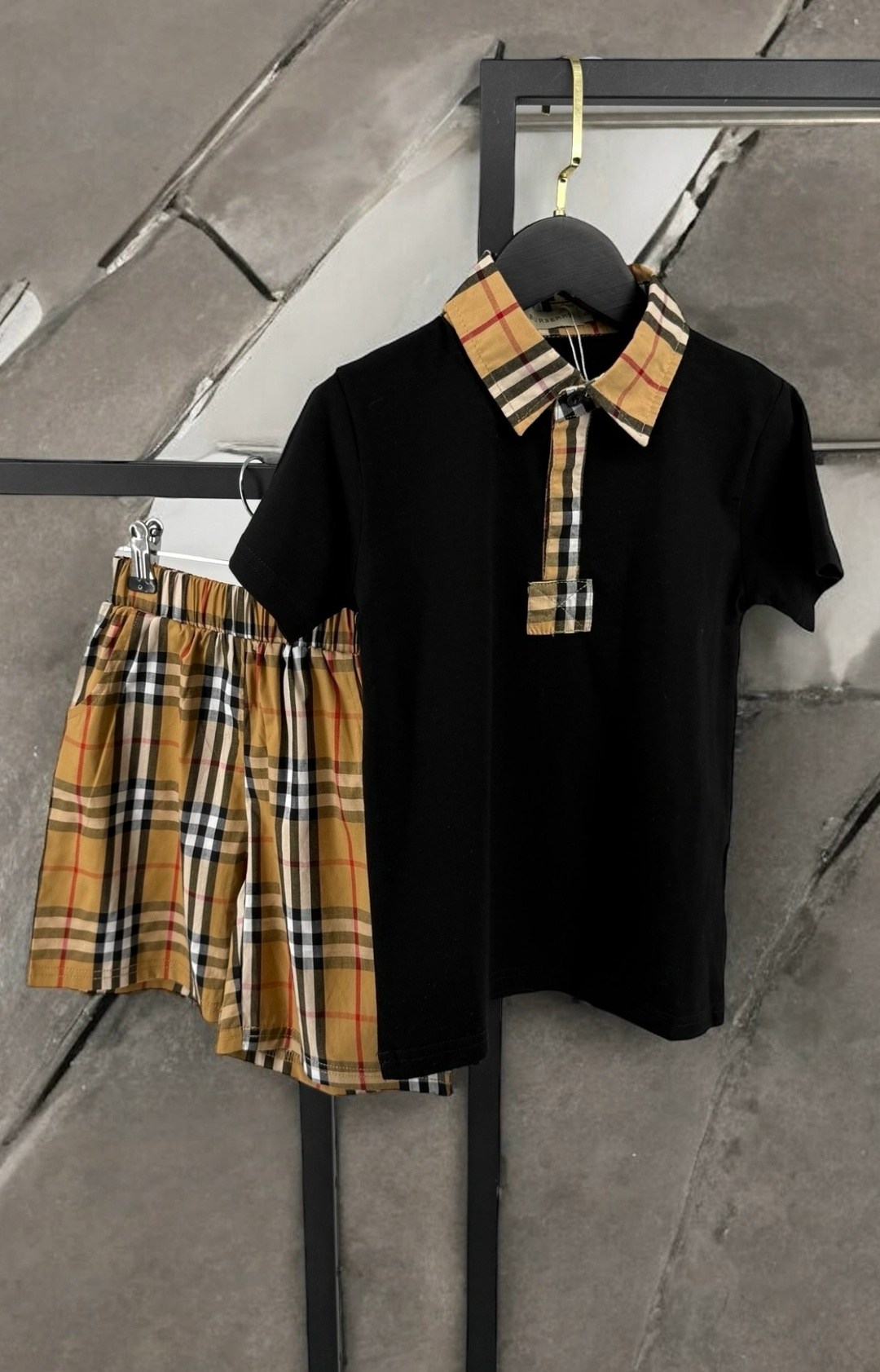 polo burberry,рубашка burberry kids,burberry kids рубашка поло с контрастным воротником черный,поло burberry,одежда для мальчика