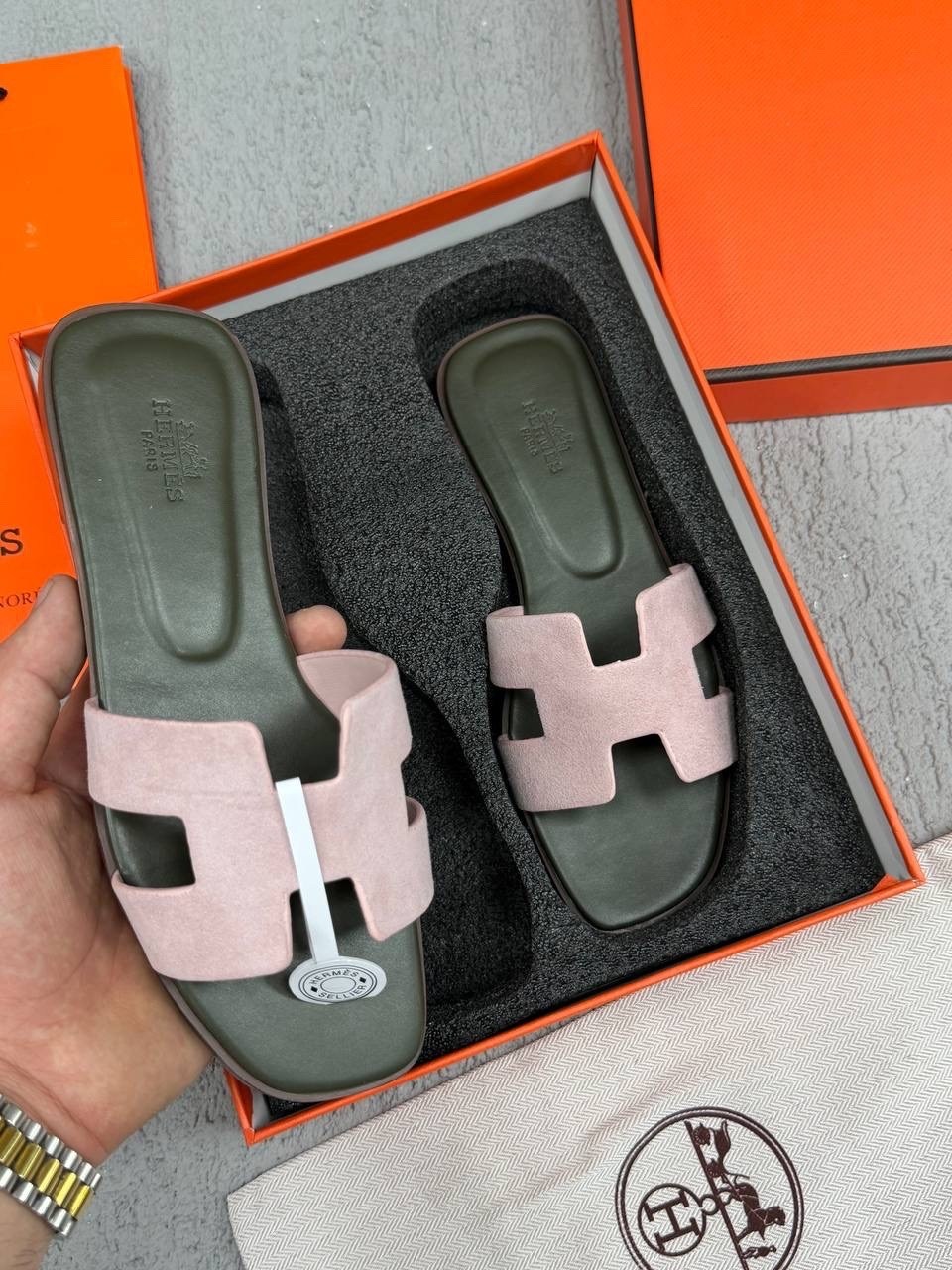 шлепанцы hermes,шлепки эрмес,тапочки hermes,шлепки гермес женские,шлепки эрмес бежевые