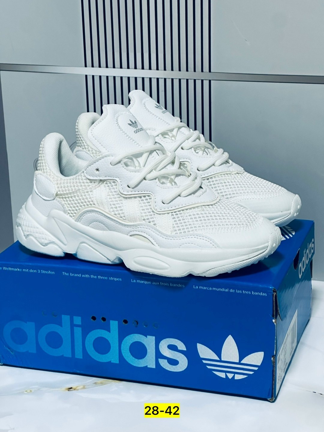 кроссовки adidas ozweego,кроссовки adidas,кроссовки мужские adidas ozweego,кроссовки,adidas ozweego