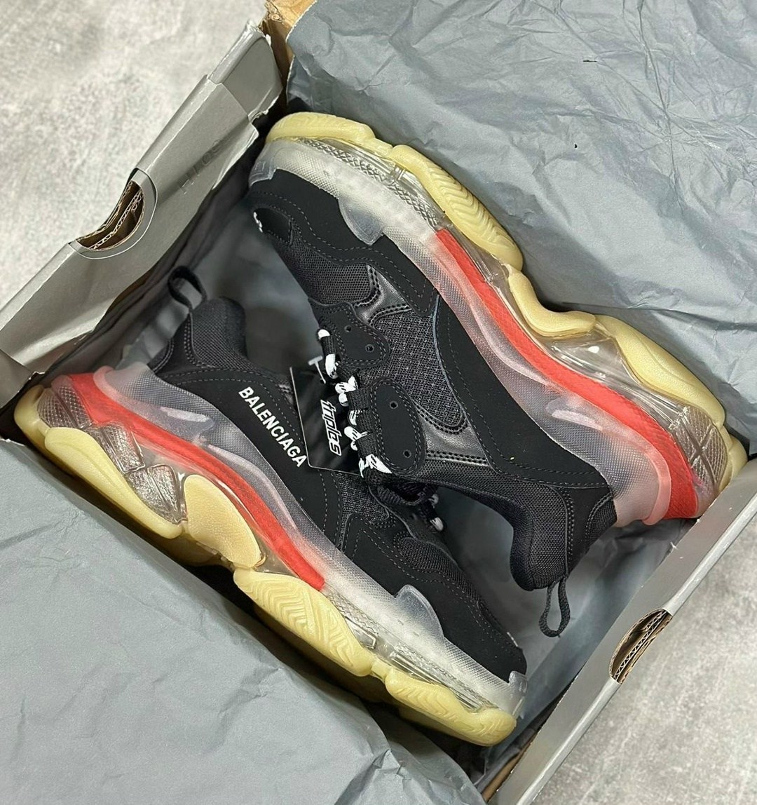 кроссовки баленсиага женские реплика,кроссовки balenciaga triple s,balenciaga triple s clear sole,кроссовки balenciaga triple s clear sole,женские кроссовки balenciaga